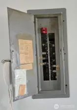 Updated 200 amp electrical panel