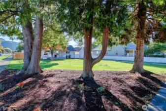 Lot from corner of Bennett and Sixth Street