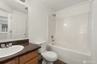 2nd flr: Bathroom 2