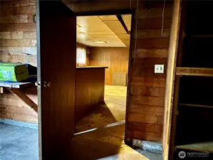 Garage basement entry