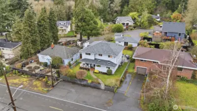 Quiet and cozy Broadview neighborhood