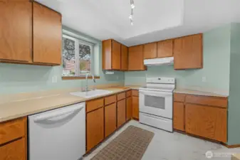 Light & bright kitchen!