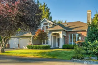 Large Private Corner Lot