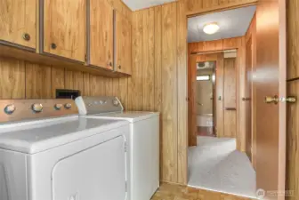 Utility room with Washer and Dryer that stays