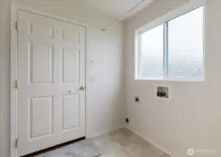 Laundry room (sink on the other side)