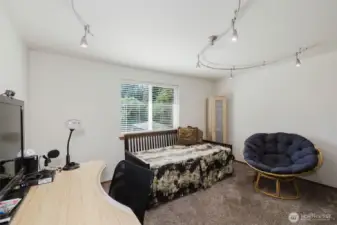 Upstairs guest bedroom