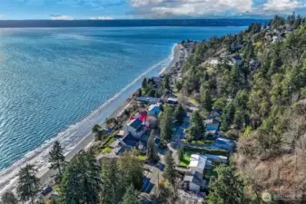 Three Tree Point!  A wonderful community and hidden gem just south of Seattle and near SeaTac Airport