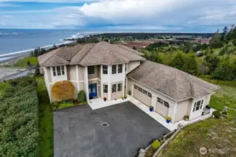 The ocean views from this home overlooking the Willapa Estuary will take your breath away every day!