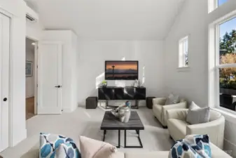 Bonus/Media Room.