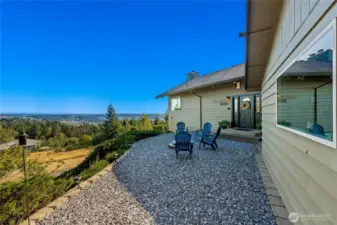 Firepit/front yard with view