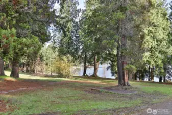 Excellent location! Easy access to I-5 with shopping close by