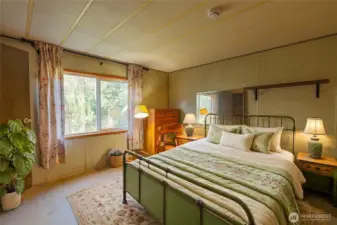 Primary suite