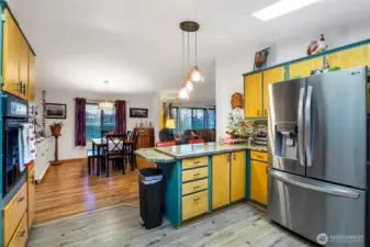 Open sight lines from kitchen to living spaces