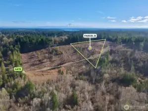 Overhead view with approximate boundaries in yellow.