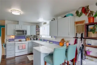 Kitchen Breakfast Bar