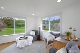 Sitting Room/Flex Space