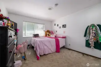 Unit B bedroom 2