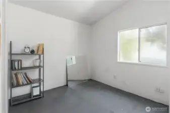 2nd bedroom