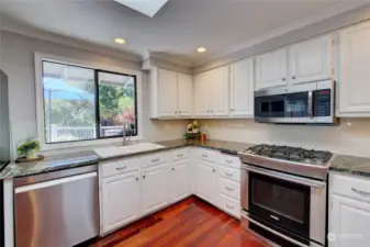 Nicely appointed kitchen with upgraded appliances