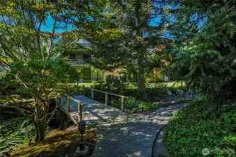 The Parkpoint grounds are beautifully landscaped.