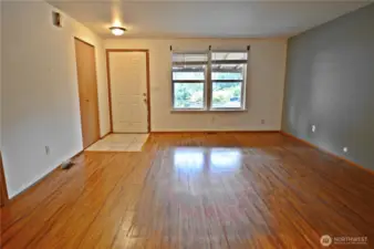 16415 Living Add.