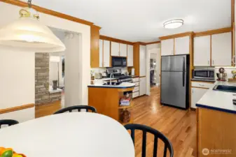 Breakfast nook and kitchen, with extra prep sink for those fun cooking adventures