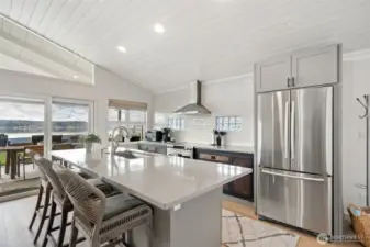 Island with eating bar.