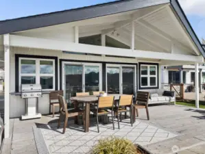 Covered deck for year-round enjoyment, Rain or Shine!