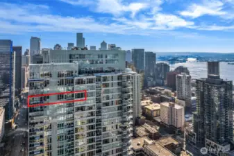 City Living at its Finest!