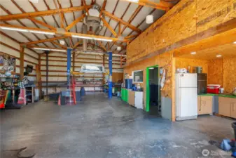 Check out the car lift!  This is a mechanics dream shop