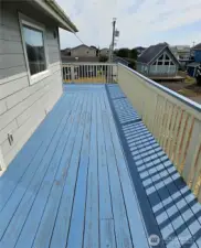 Upper surround deck. This deck you can not walk down