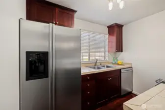Newer appliances - all stay!