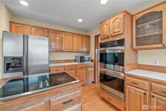 Main Level - Kitchen