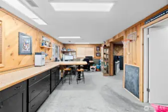 basement room w closet for additional living