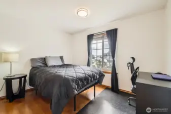 COZY THIRD BEDROOM IS PEACEFUL AND QUIET.