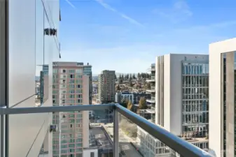 A perfect covered deck space for enjoying the northwesterly views of city and Olympics