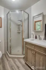 Ensuite 3/4 Bathroom
