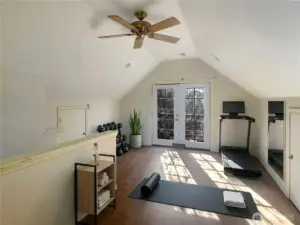 Loft virtually staged