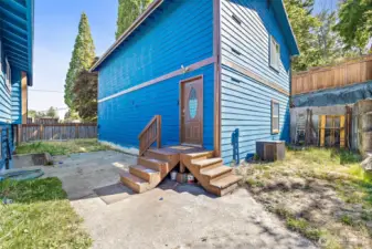 10218 Home