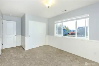 4th bedroom w/Beautiful molding and paint.
