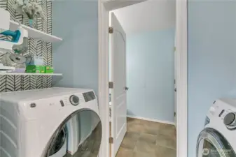 Laundry room, all appliances included