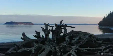 Taken from the beach right below the bluff 03