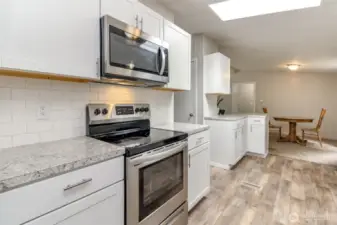 Stainless steel appliances all stay