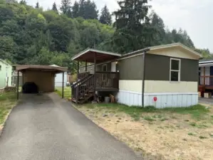 Front Driveway/carport & Storage