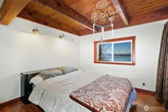 This is the bedroom on the second level and you can see that it shares the same incredible views as the other rooms...in fact, all the rooms have views!