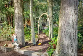 You'll love the magical, mystical trail through the woods by the creek - a pure delight!