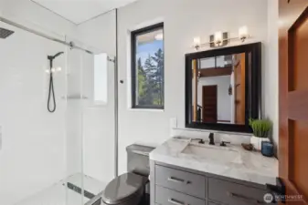 Main level bath