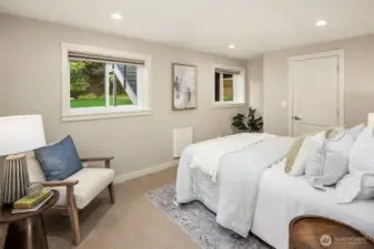 Large 5th bedroom in MIL apartment.