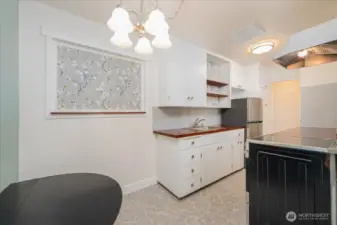 Newly remodeled kitchen.