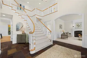 Now let's go upstairs to the private areas of the house.